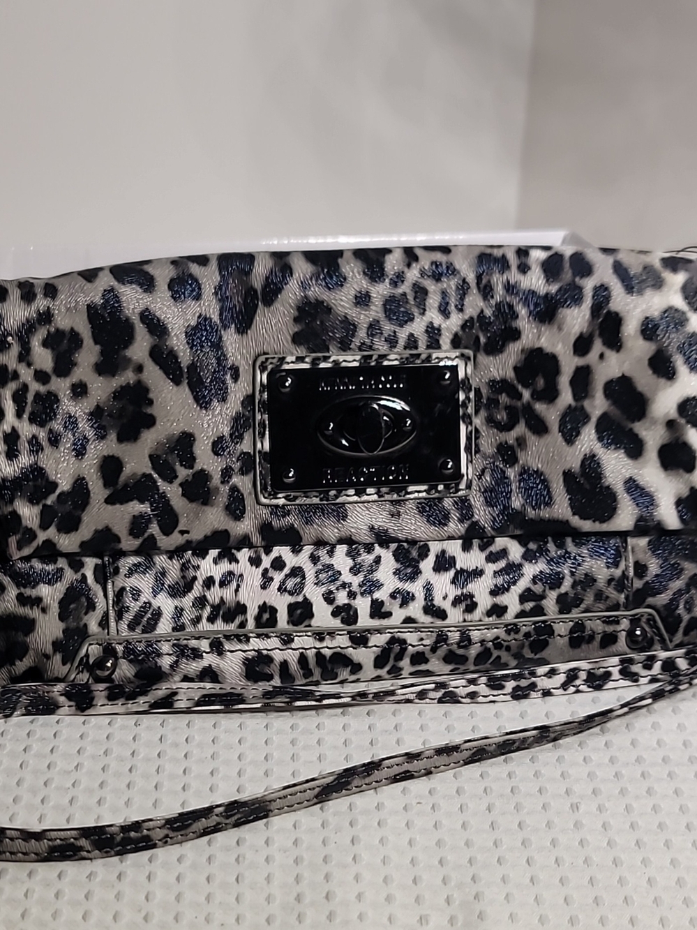 Kenneth Cole Reaction Black And White Leopard